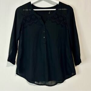 American Eagle Women’s 3/4 Sleeve Lace Detail Blouse Black Size XS EUC
